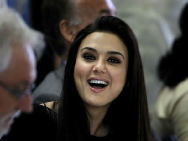  തുടക്കം സൂപ്പര്‍ ഹിറ്റ്