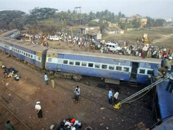 അതേ വര്‍ഷം മാര്‍ച്ചില്‍