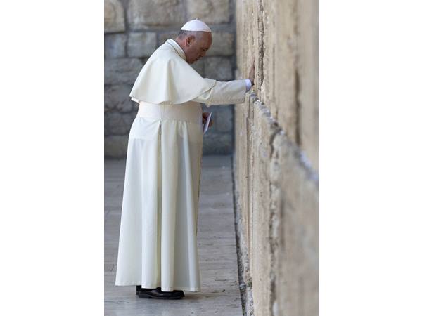 ദാരിദ്ര്യമാണ് സുവിശേഷത്തിന്റെ കേന്ദ്രം