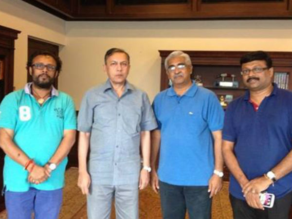 ഇന്ത്യന്‍ അംബാസിഡര്‍