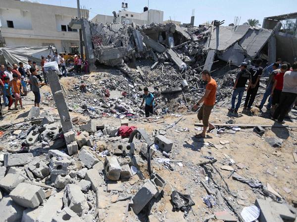 മിസൈല്‍ ആക്രമണം