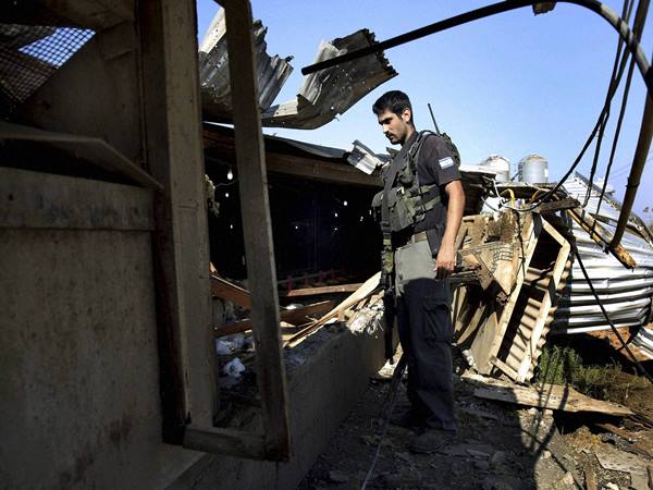 തിരിച്ചടി