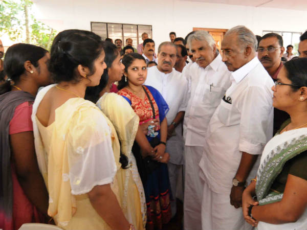 മൂന്ന് ലക്ഷം വീതം