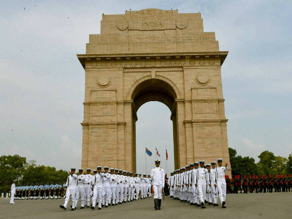 നാവിക സേനയുടെ ആദരം