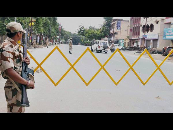  കര്‍ഫ്യൂ