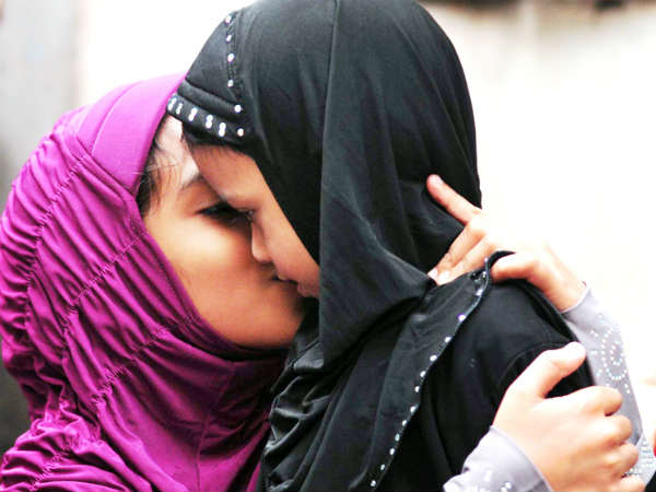 ഈദിന്റെ നിറവില്‍