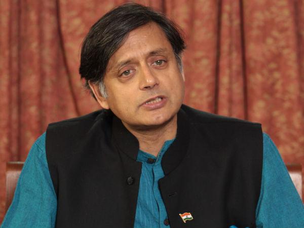 നയതന്ത്രജ്ഞന്‍ തരൂര്‍