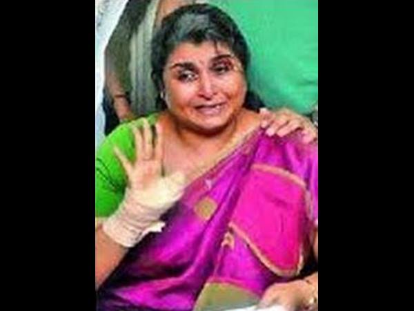 തുടക്കം മുതലേ വഴക്ക്