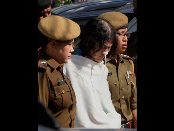 കസ്റ്റഡിയില്‍ നിന്ന് മോചനം, വീണ്ടും സമരം