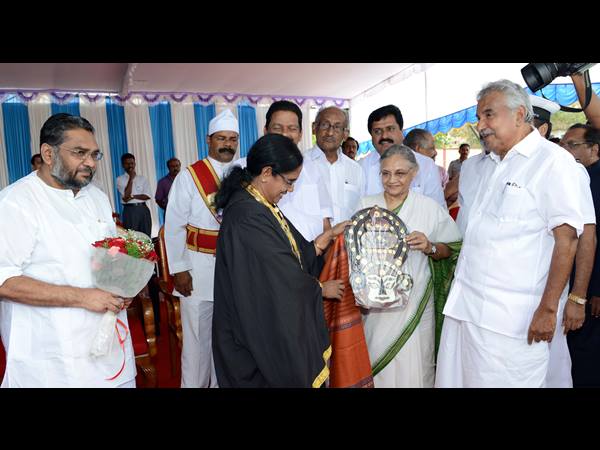 ഇതാ പിന്നേം സമ്മാനം