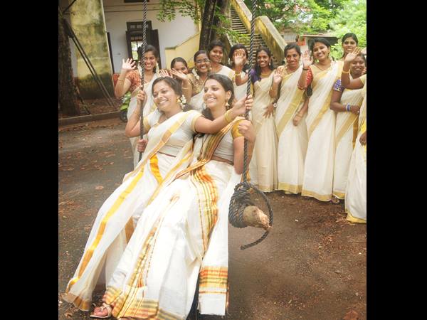  വിമന്‍സ് കോളെജ്