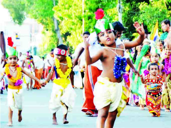 ഉണ്ണിക്കണ്ണന്‍മാരുടെ കുസൃതികള്‍