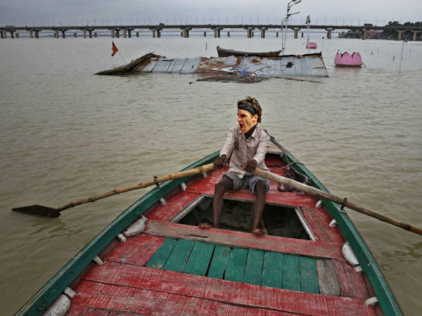 തോണിക്കാരന്‍