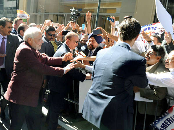  ആള്‍ക്കൂട്ടത്തില്‍ തനിയെ...?