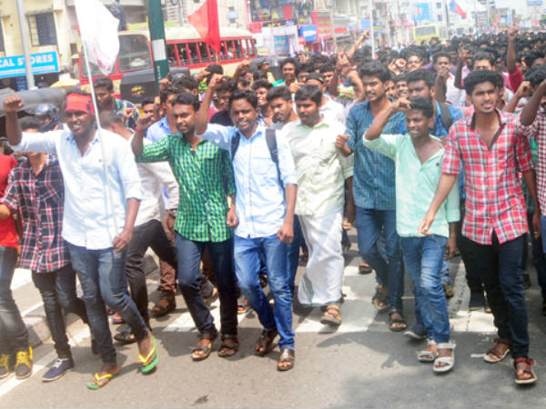 എസ്എഫ്‌ഐയുടെ അഭിവാദ്യം