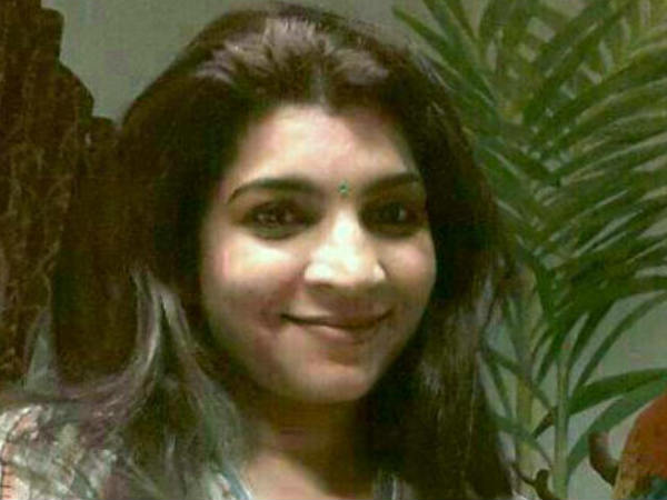 വിളിക്കുന്നത് ആര്