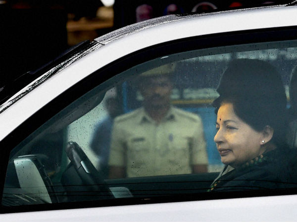 ജയയിറങ്ങുന്നു