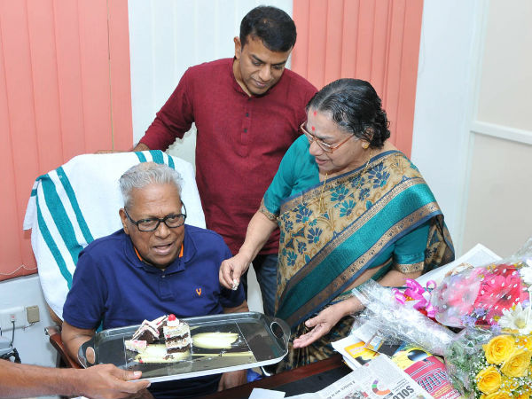 വിവാദങ്ങളുടെ മകന്‍