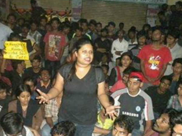 ആവേശം അലതല്ലി