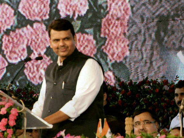 കാണികളായി കാല്‍ലക്ഷം പേര്‍