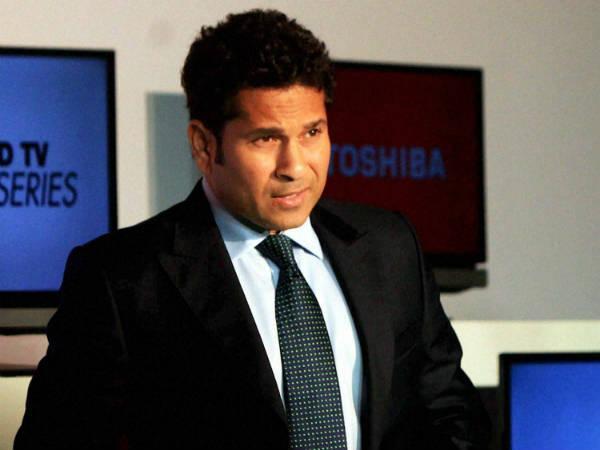 കോളമിസ്റ്റുകളും