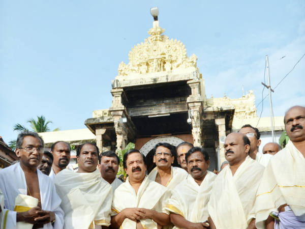 സ്മരണ പുതുക്കി