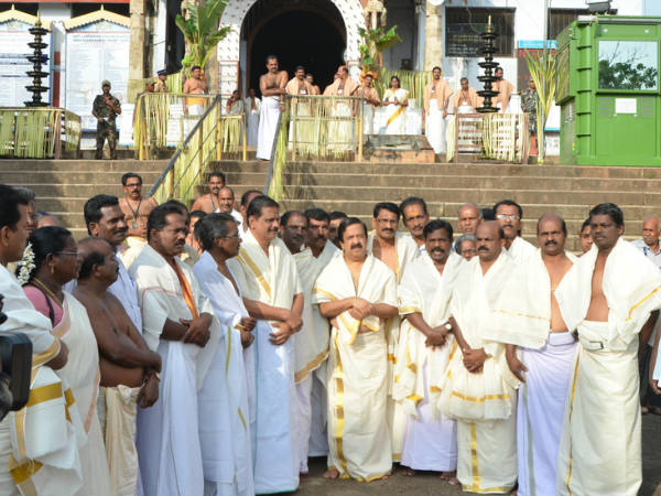 വിവാദം