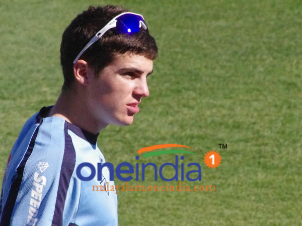 അബോട്ടിനോട് ഒന്നും ചോദിച്ചില്ല