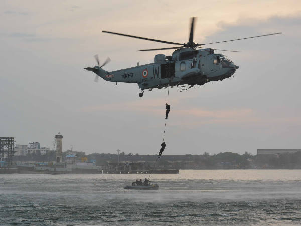 'കടലാക്രമണം'