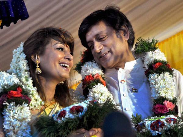 tharoor-sunanda