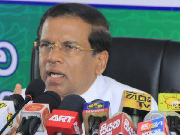 കമ്യൂണിസത്തില്‍ ആകൃഷ്ടനായിരുന്നു