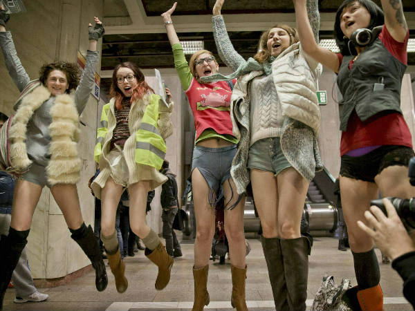 നോ പാന്റ്‌സ് മെട്രോ റൈഡ്