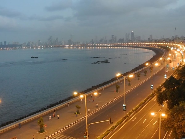 മറൈന്‍ ഡ്രൈവ്