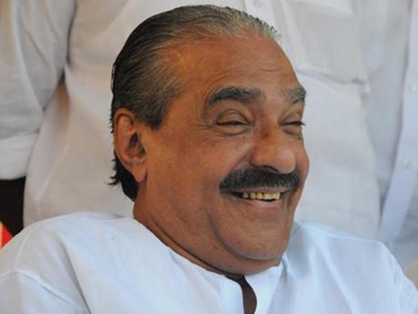 ജ്വല്ലറി ഉടമയില്‍ നിന്ന് എന്തിനാണ് പണം വാങ്ങിയത്?