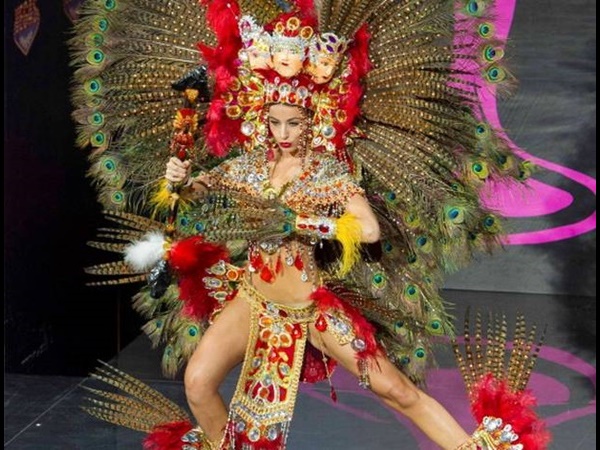 കണ്ണഞ്ചിപ്പിക്കുന്ന ഡിസൈന് കണ്ണഞ്ചിപ്പിക്കുന്ന ഡിസൈന്