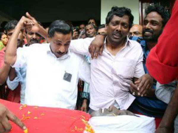 പകരം വയ്ക്കാനാരുണ്ട്