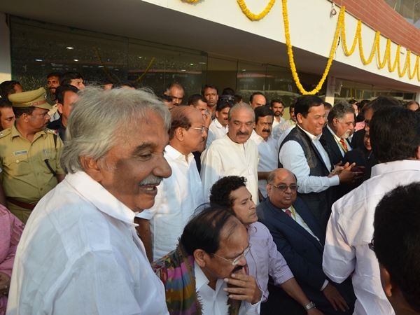  പാസ് വിതരണത്തിലെ അപാകത