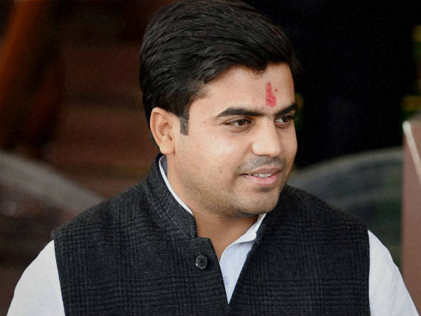 വരന്‍ ചില്ലറക്കാരനല്ല