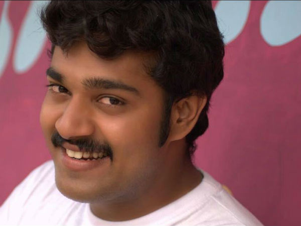 പാതി വില്ലന്‍