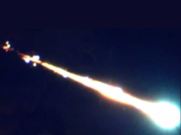 ആശങ്ക പടര്ത്തി തീഗോളം ആശങ്ക പടര്ത്തി തീഗോളം