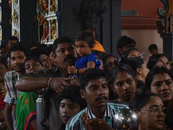 തിരക്ക് തുടങ്ങി