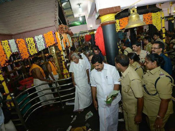 ഫേസ്ബുക്കില്‍ പണി