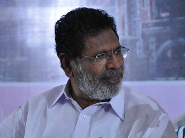 രാഷ്ട്രീയത്തിലേക്ക്