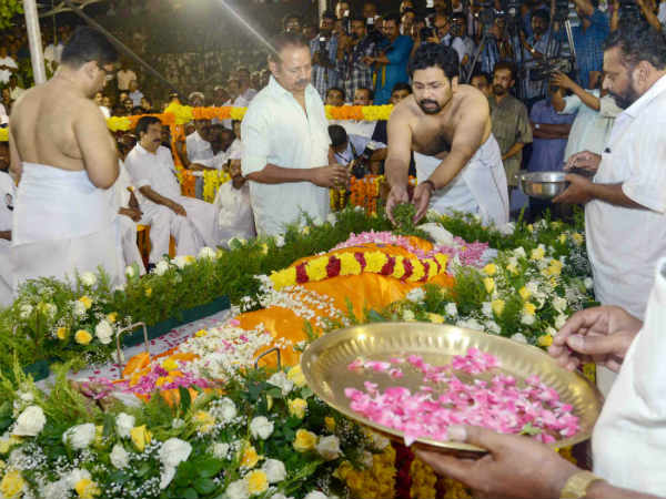 മടക്കമില്ലാത്ത യാത്ര മടക്കമില്ലാത്ത യാത്ര