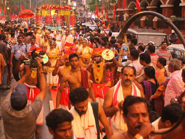 വിവാഹ ഘോഷയാത്ര