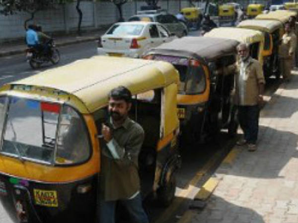 ഓട്ടോഡ്രൈവര്‍മാര്‍ വില്ലന്മാര്‍