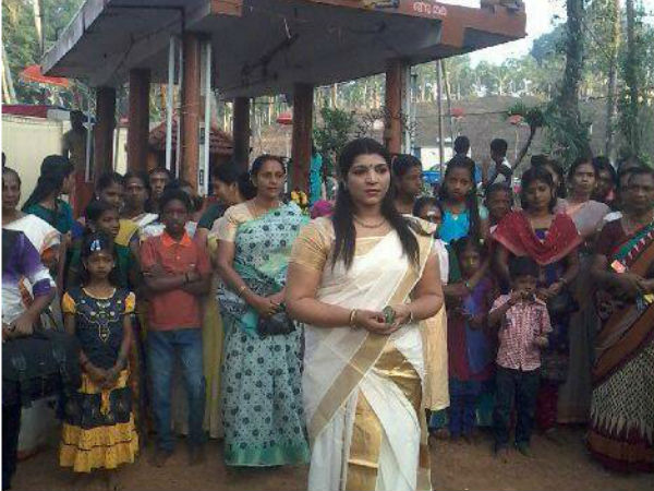 കത്തില്‍ രാഷ്ട്രീയക്കാര്‍