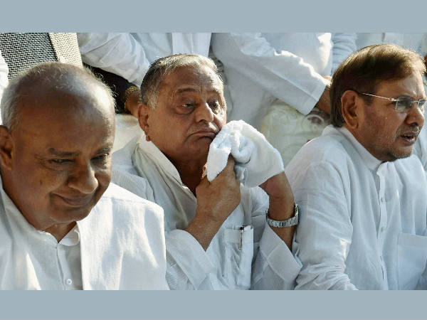 പുതിയ പാര്ട്ടി, പ്രായമായ നേതാക്കള് പുതിയ പാര്ട്ടി, പ്രായമായ നേതാക്കള്