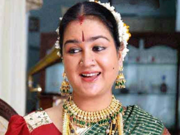 സംഘാടകരെ പഴിയ്ക്കണം