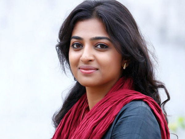 വിവാദങ്ങള്‍ വിടാതെ